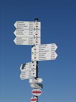  (C) 2005 by G. Doczkal, 
Wegweiser auf dem Schliffkopf, 
Tour zum Lotharpfad, 
Schwarzwald bei Schliffkopf, Baden-Württemberg, Germany