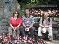  (C) 2007 by G. Doczkal, 
Meine Weggefährten, Ulrike, Manfred und Ehrfried, 
Büchelbachrundweg, 
Schoferdenkmal bei Bühlertal, Baden-Württemberg, Germany