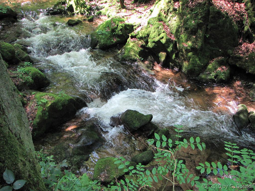20100522-125942-4